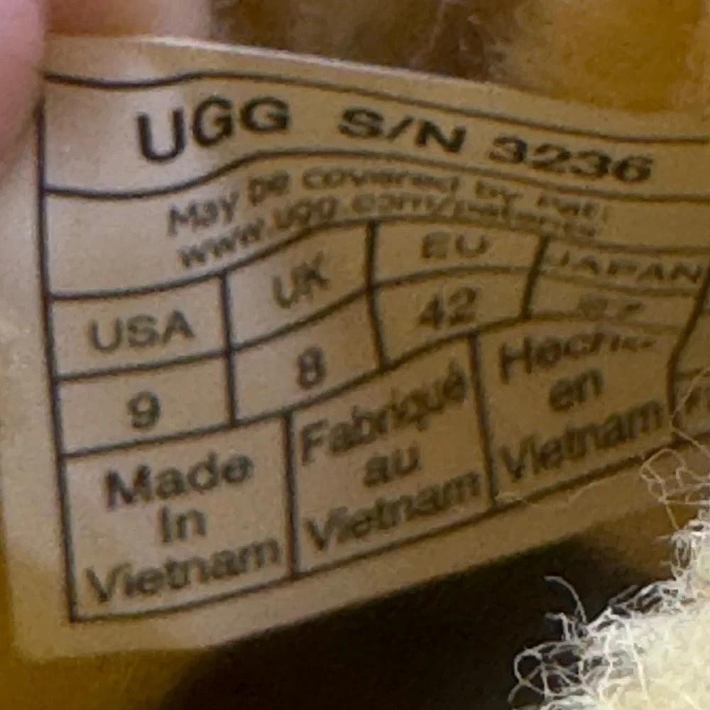 Size 9 UGG Neumel Chukka Boots Mens Yellow Good Suede Lace Up 3236